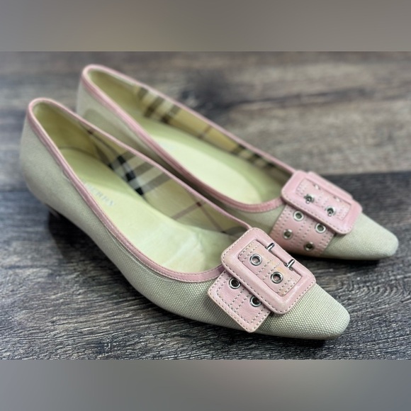 Burberry Buckle Canvas Kitty Heels - Picture 1 of 11
